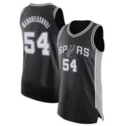 Spurs deals blackout jersey